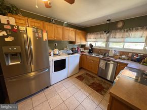 11 Dolphin Road, Levittown PA 19056