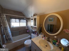 11 Dolphin Road, Levittown PA 19056
