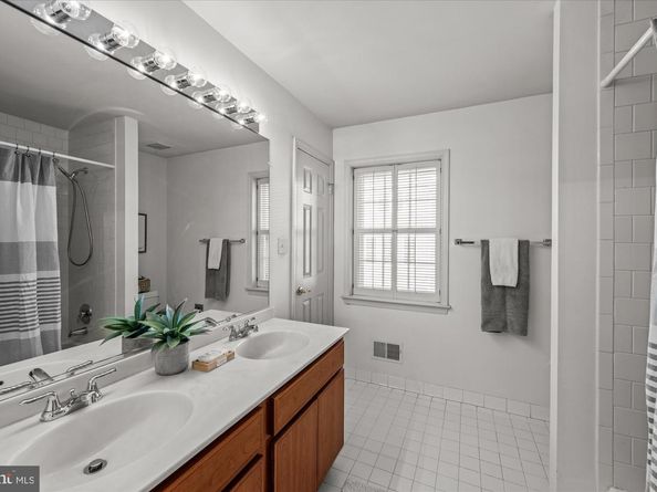 8025 Rising Ridge Road, Bethesda MD 20817