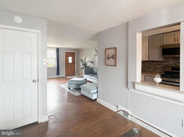 7661 Overbrook Avenue, Philadelphia PA 19151