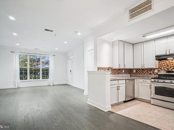 8085 Gatehouse Road 4, Falls Church VA 22042