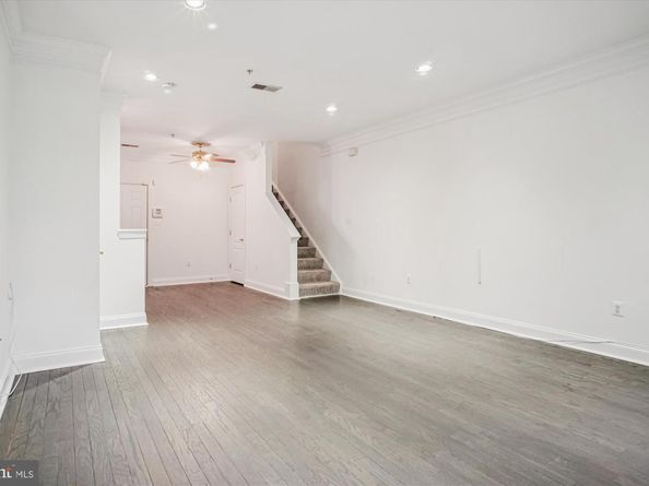 8085 Gatehouse Road 4, Falls Church VA 22042