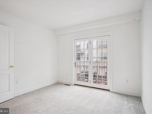 8085 Gatehouse Road 4, Falls Church VA 22042