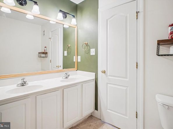 8085 Gatehouse Road 4, Falls Church VA 22042