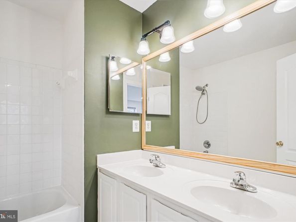 8085 Gatehouse Road 4, Falls Church VA 22042