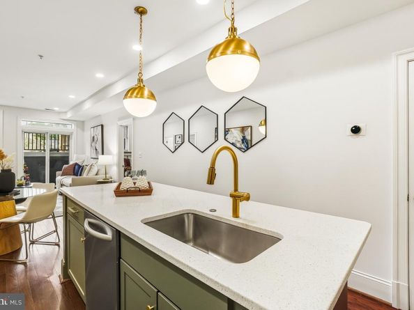 321 18TH Street SE 2, Washington DC 20003
