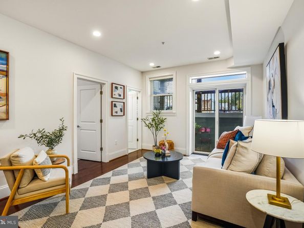 321 18TH Street SE 2, Washington DC 20003
