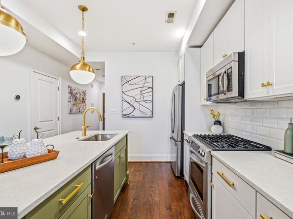 321 18TH Street SE 2, Washington DC 20003