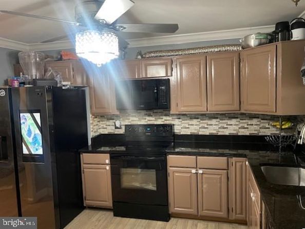 304 E Gordon Street E, Sterling VA 20164