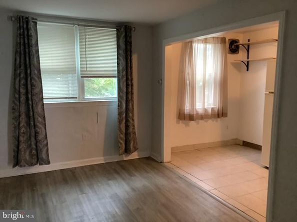 220 Weymouth Road, Darby PA 19023