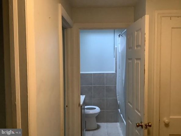 220 Weymouth Road, Darby PA 19023