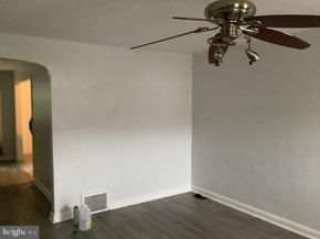 220 Weymouth Road, Darby PA 19023