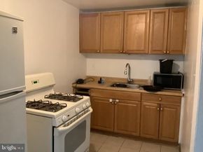 220 Weymouth Road, Darby PA 19023