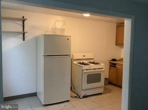 220 Weymouth Road, Darby PA 19023