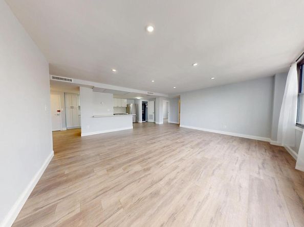 4600 Duke Street 431, Alexandria VA 22304