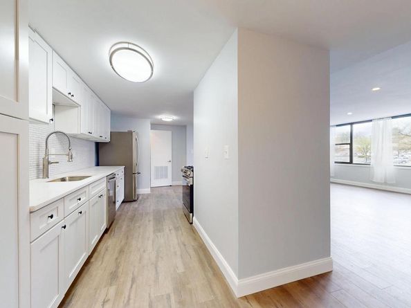 4600 Duke Street 431, Alexandria VA 22304