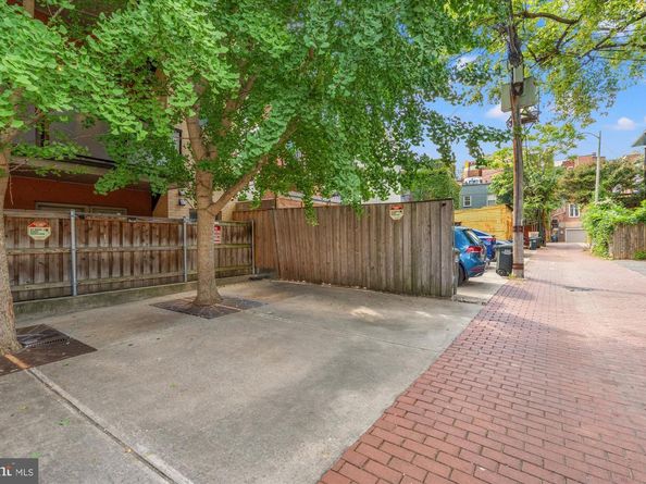 1817 Swann Street NW B, Washington DC 20009