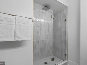 2524 41st Street NW 1, Washington DC 20007