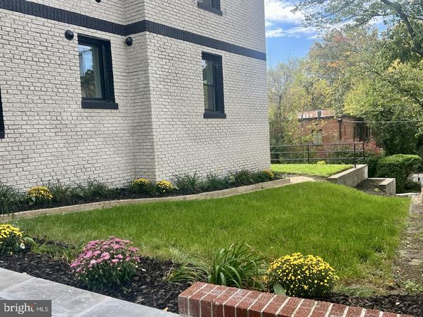 2524 41st Street NW 1, Washington DC 20007