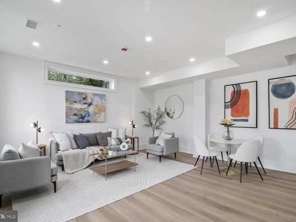 2524 41st Street NW 1, Washington DC 20007
