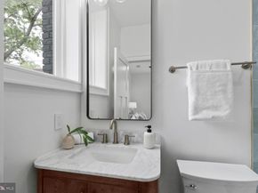 2524 41st Street NW 1, Washington DC 20007