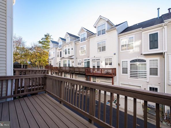 5818 Cowling Court, Alexandria VA 22304