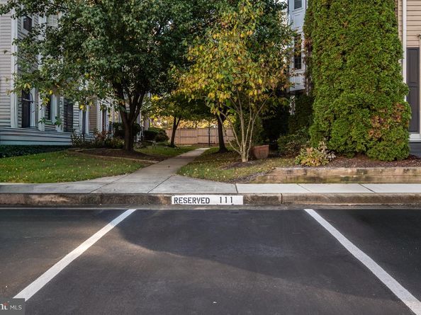 5818 Cowling Court, Alexandria VA 22304