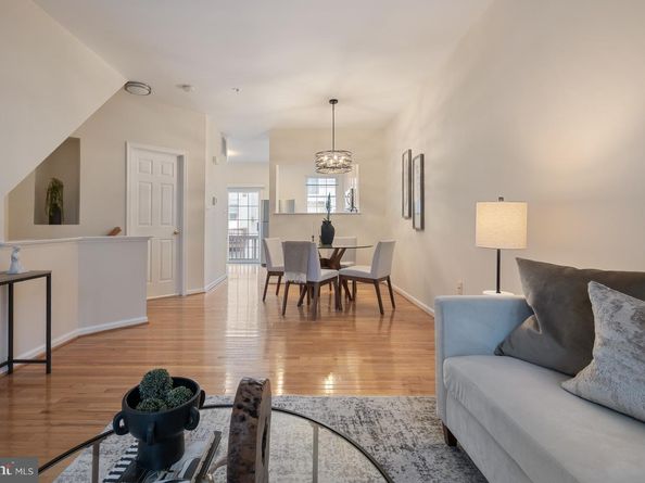 5818 Cowling Court, Alexandria VA 22304