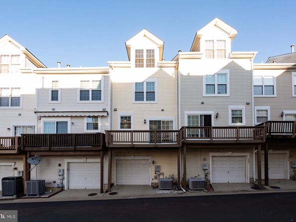 5818 Cowling Court, Alexandria VA 22304