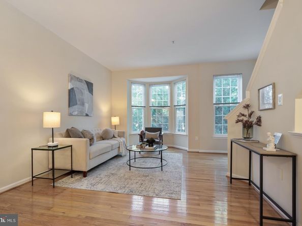 5818 Cowling Court, Alexandria VA 22304