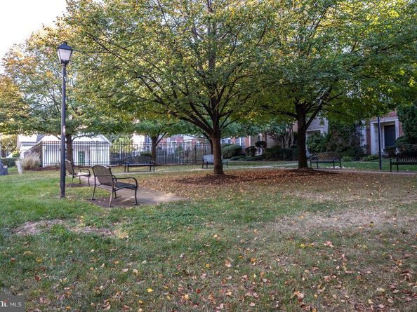 5818 Cowling Court, Alexandria VA 22304