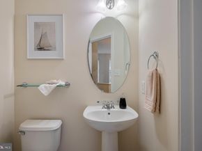 5818 Cowling Court, Alexandria VA 22304