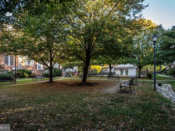 5818 Cowling Court, Alexandria VA 22304