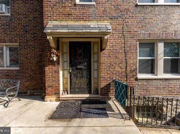 942. E Dorset Street