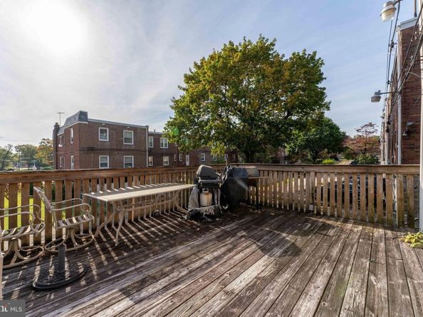 942. E Dorset Street, Philadelphia PA 19150