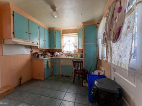 942. E Dorset Street, Philadelphia PA 19150
