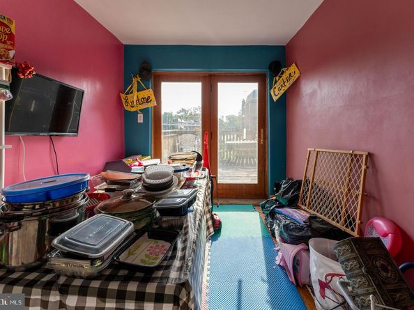 942. E Dorset Street, Philadelphia PA 19150