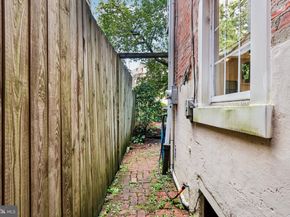 4225 Regent Square, Philadelphia PA 19104