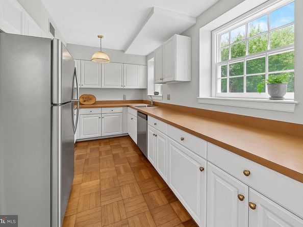 3631 39TH Street NW A313, Washington DC 20016