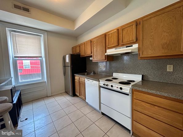 1617 W Oxford Street, Philadelphia PA 19121