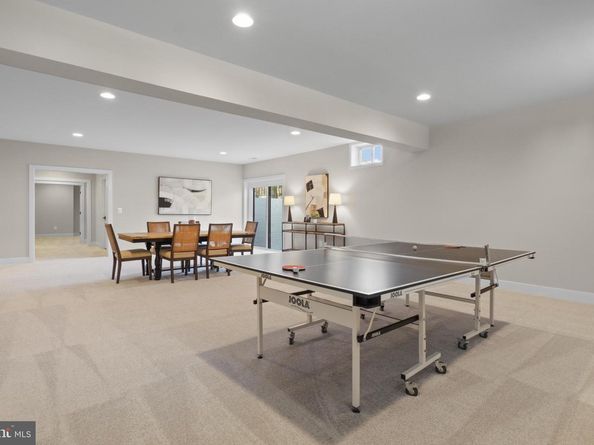 7605 Burnside Court, Falls Church VA 22043