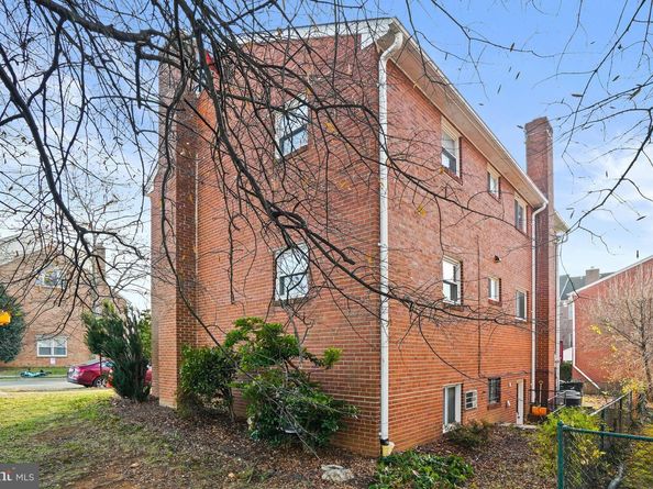 1138 N Stafford Street, Arlington VA 22201