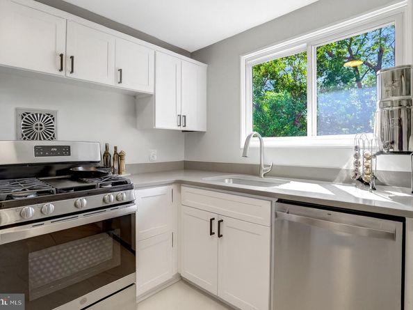 1138 N Stafford Street, Arlington VA 22201
