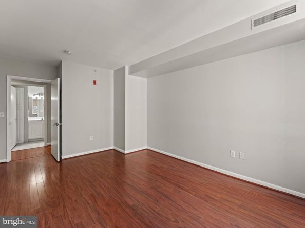 350 G Street SW N310, Washington DC 20024