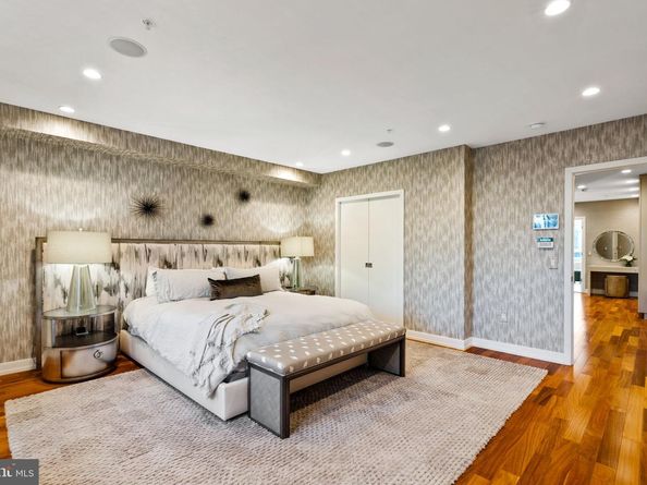609 Queen Street, Philadelphia PA 19147