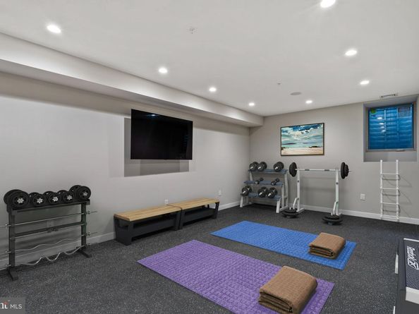 609 Queen Street, Philadelphia PA 19147