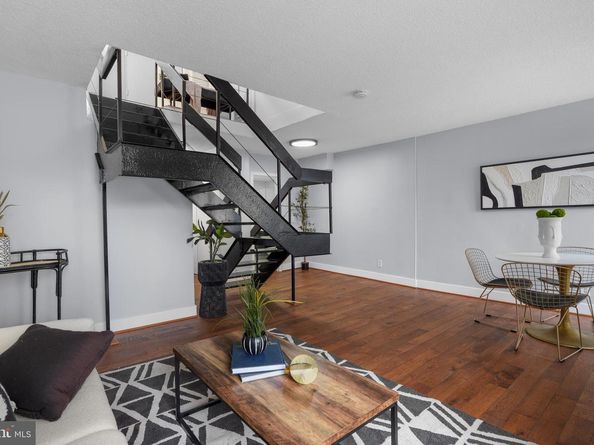 1800 R Street NW 206, Washington DC 20009