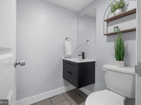 1800 R Street NW 206, Washington DC 20009