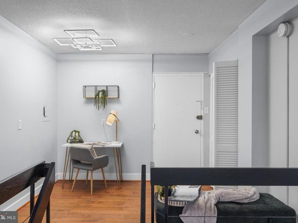 1800 R Street NW 206, Washington DC 20009