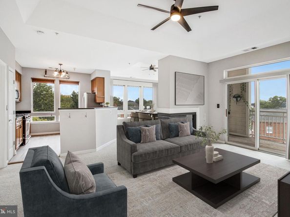801 S Greenbrier Street 412, Arlington VA 22204